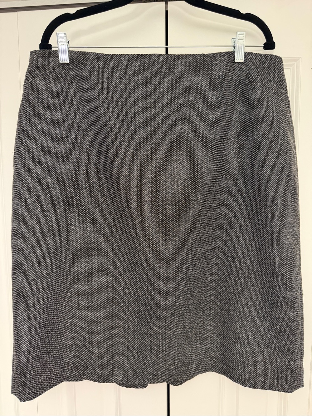 Ann Taylor Size 18 Black Gray Textured Pencil Skirt